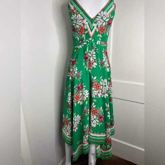 Vince Camuto Dresses & Skirts - Vince Camuto Floral A line Handkerchief Green V-Neck Dress